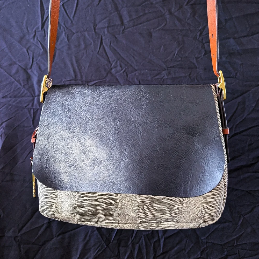 Purse - Picture 2 of 4
